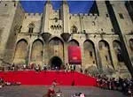 Во Франции открывается традиционный театральный фестиваль
